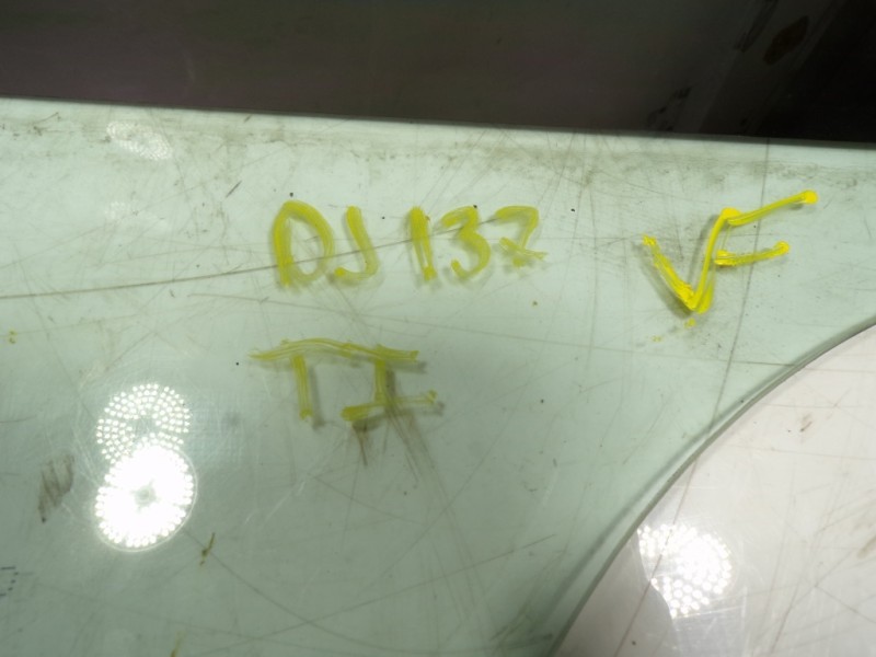 Recambio de cristal puerta trasero izquierdo para kia rio (yb) 1.2 cat referencia OEM IAM 83410H8010  