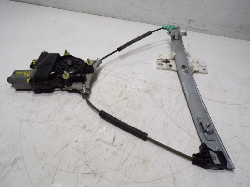 Recambio de elevalunas delantero izquierdo para kia rio (yb) 1.2 cat referencia OEM IAM 82401H8110  