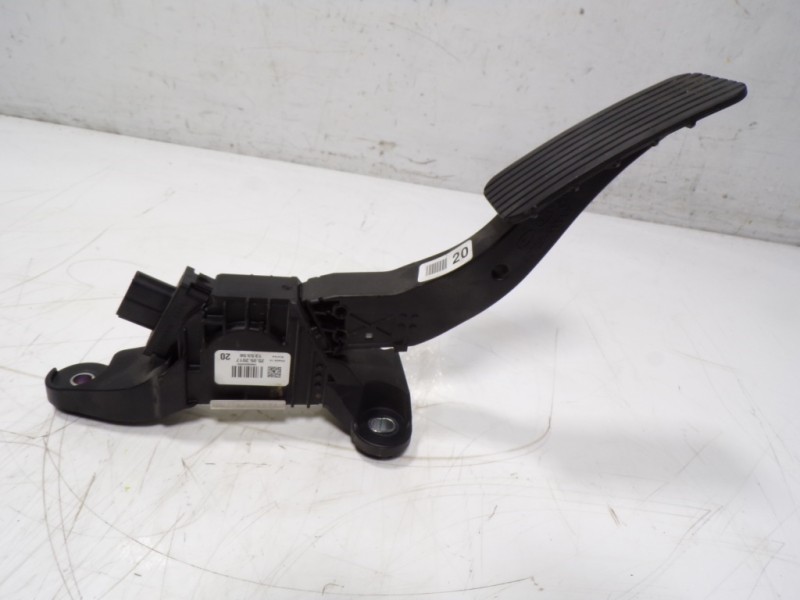 Recambio de potenciometro pedal para kia rio (yb) 1.2 cat referencia OEM IAM 32700H8100 32700XXXXX 