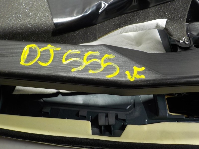 Recambio de salpicadero para lexus nx 300h 2wd referencia OEM IAM 5530578050C2 2D0B45021PD7 