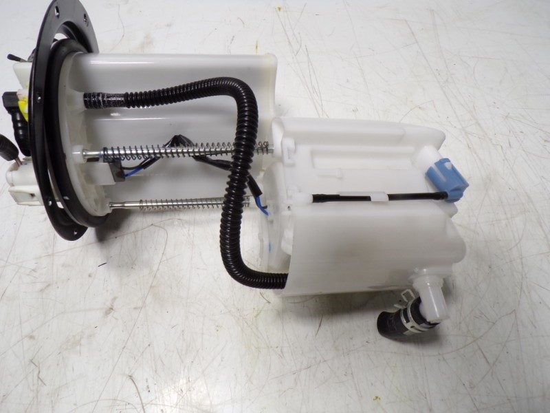 Recambio de aforador para lexus nx 300h 2wd referencia OEM IAM 7702478060 7770442080 