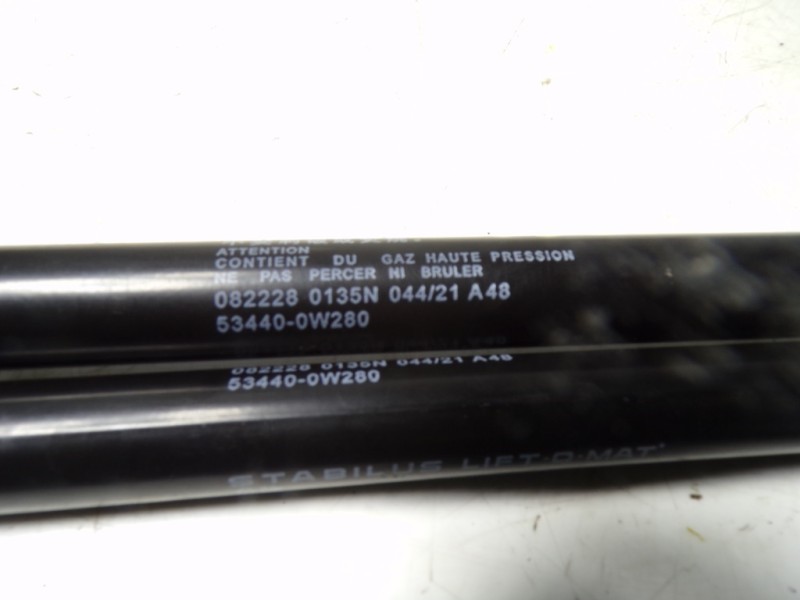 Recambio de amortiguador capot para lexus nx 300h 2wd referencia OEM IAM 534400W280 534400W280 