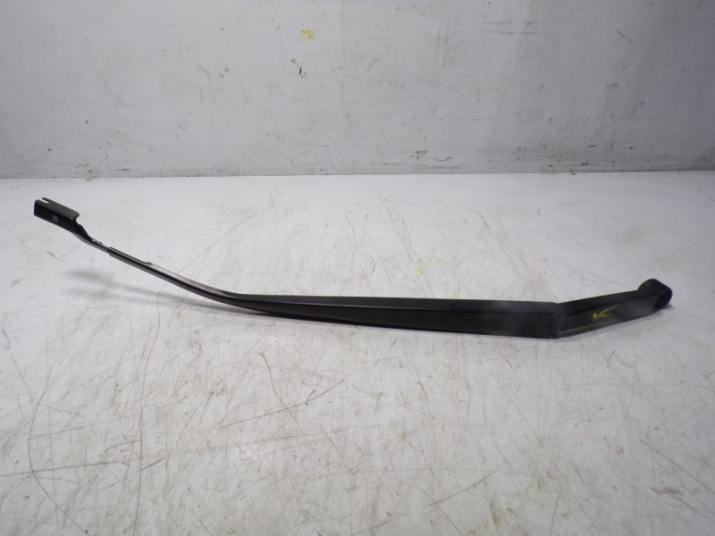 Recambio de brazo limpia delantero derecho para lexus nx 300h 2wd referencia OEM IAM 8521178010  