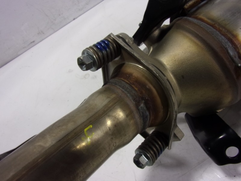 Recambio de catalizador para lexus nx 300h 2wd referencia OEM IAM 2505136420  