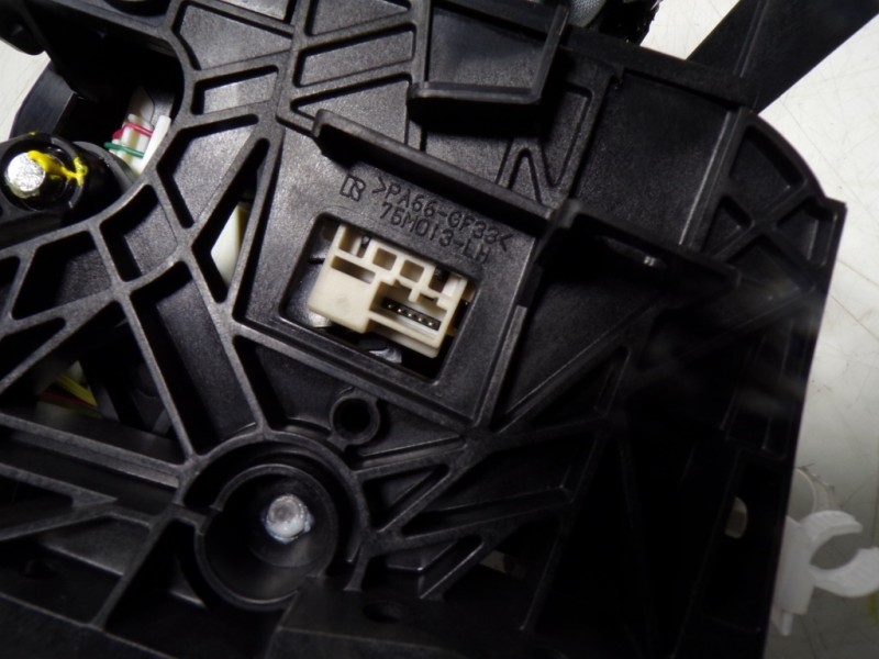 Recambio de palanca cambio para lexus nx 300h 2wd referencia OEM IAM 3355078021  