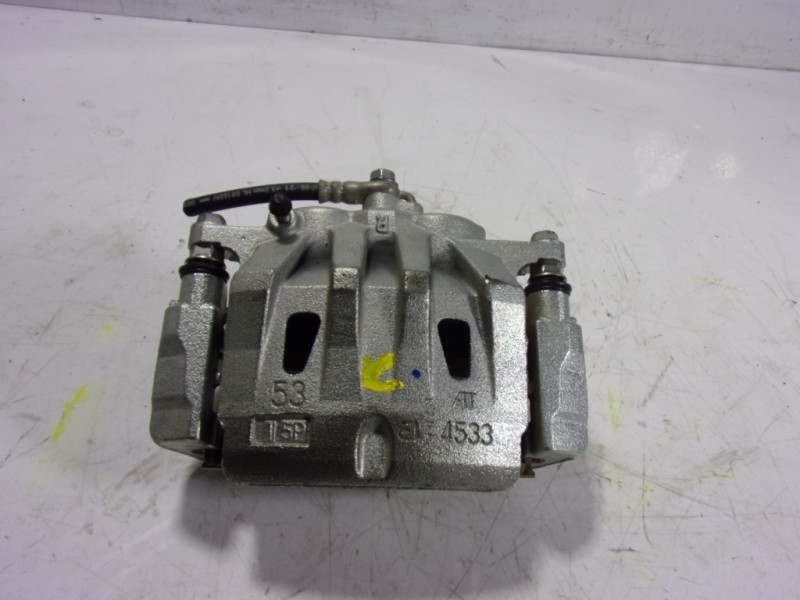 Recambio de pinza freno delantera derecha para lexus nx 300h 2wd referencia OEM IAM 4773048150  