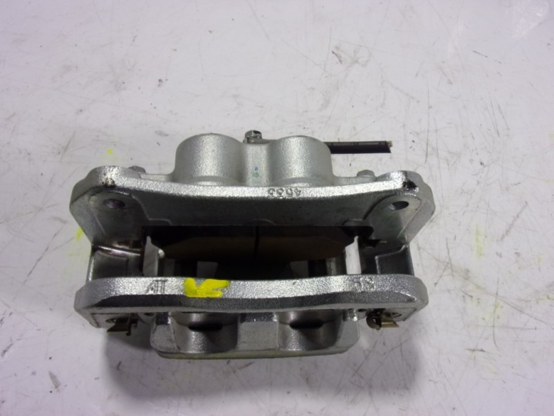 Recambio de pinza freno delantera derecha para lexus nx 300h 2wd referencia OEM IAM 4773048150  