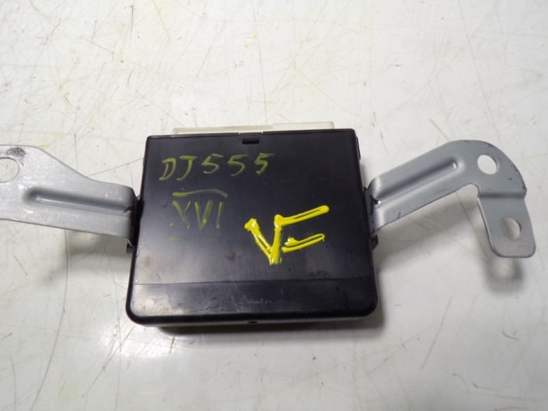 Recambio de modulo electronico para lexus nx 300h 2wd referencia OEM IAM 8922278040 8922278040 