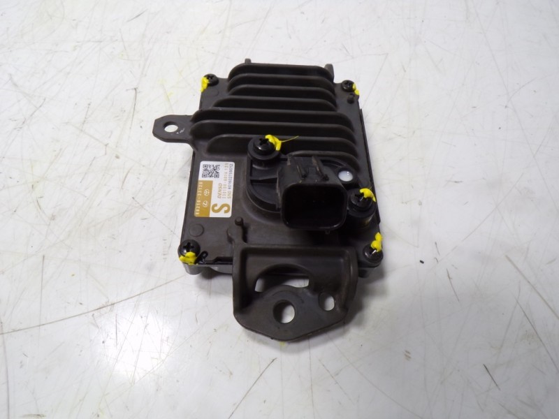 Recambio de modulo electronico para lexus nx 300h 2wd referencia OEM IAM 8821033120 8821033120 