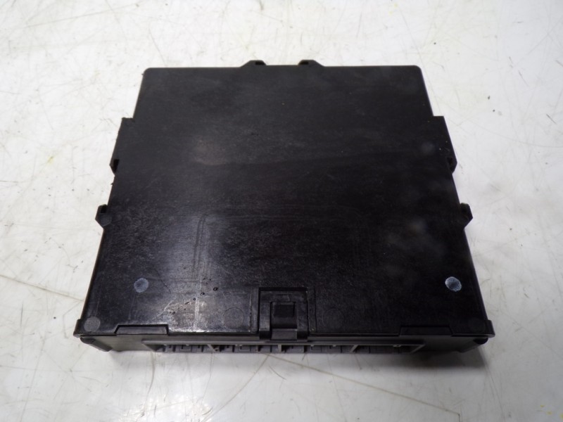 Recambio de modulo electronico para lexus nx 300h 2wd referencia OEM IAM 8998178520 8998178520 