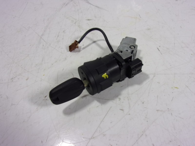 Recambio de antirrobo para toyota proace referencia OEM IAM  9663123380 