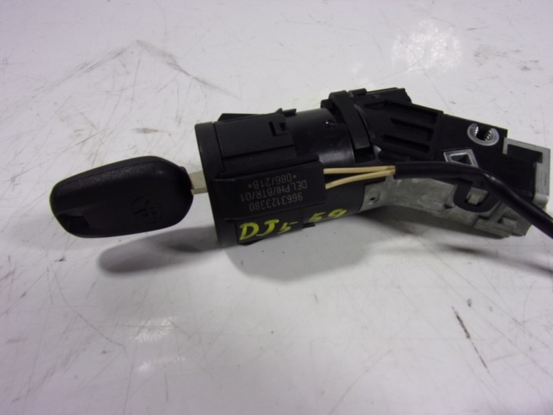 Recambio de antirrobo para toyota proace referencia OEM IAM  9663123380 