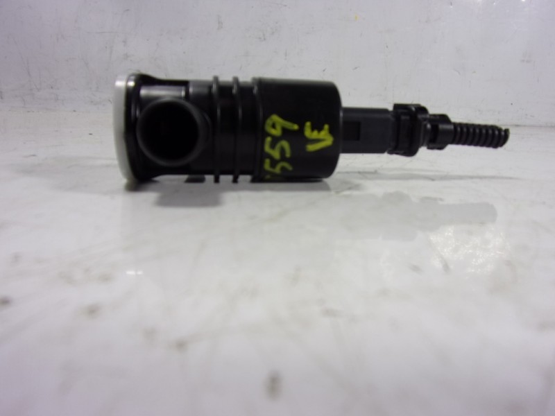 Recambio de bomba limpia para toyota proace referencia OEM IAM  9811794980 