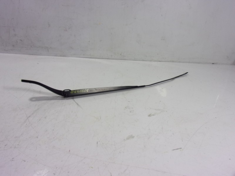 Recambio de brazo limpia delantero derecho para toyota proace referencia OEM IAM   