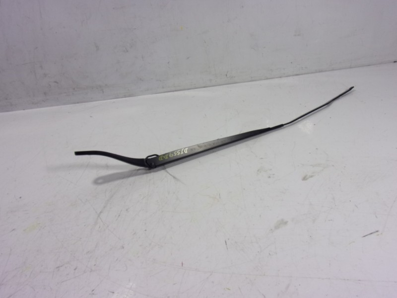 Recambio de brazo limpia delantero derecho para toyota proace referencia OEM IAM   