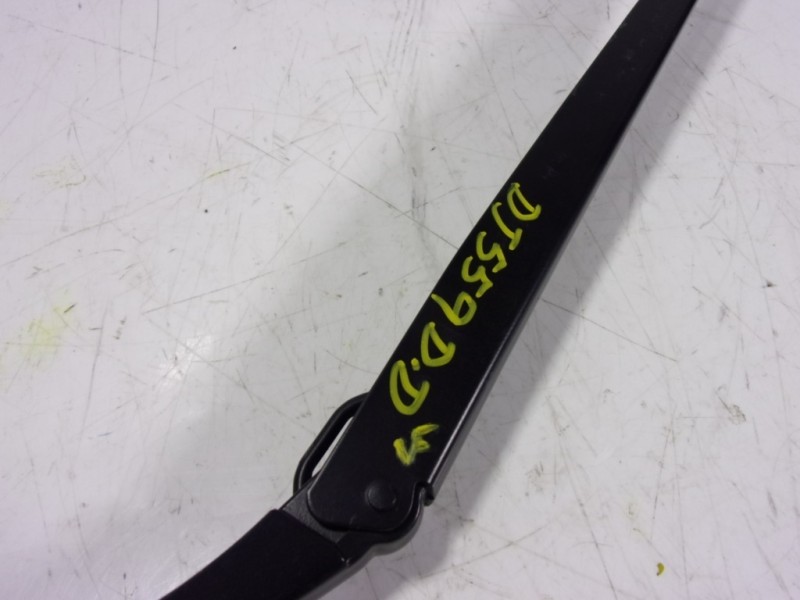 Recambio de brazo limpia delantero derecho para toyota proace referencia OEM IAM   