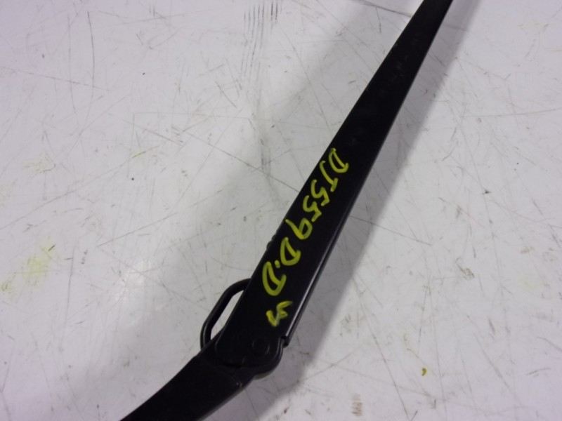 Recambio de brazo limpia delantero derecho para toyota proace referencia OEM IAM   