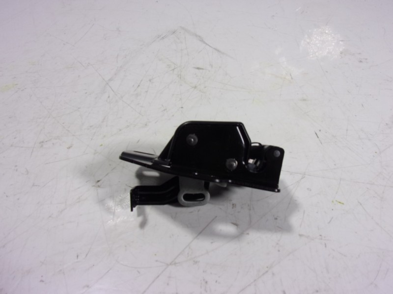 Recambio de cerradura puerta trasera izquierda para toyota proace referencia OEM IAM   