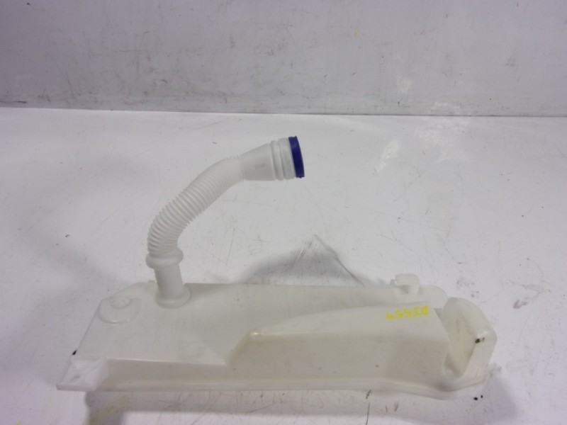 Recambio de deposito limpia para toyota proace referencia OEM IAM   