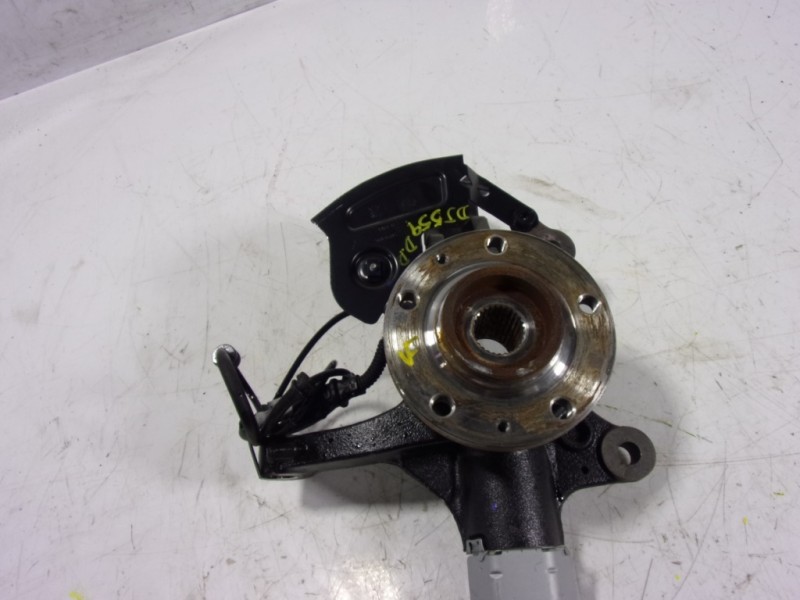 Recambio de mangueta delantera derecha para toyota proace referencia OEM IAM   