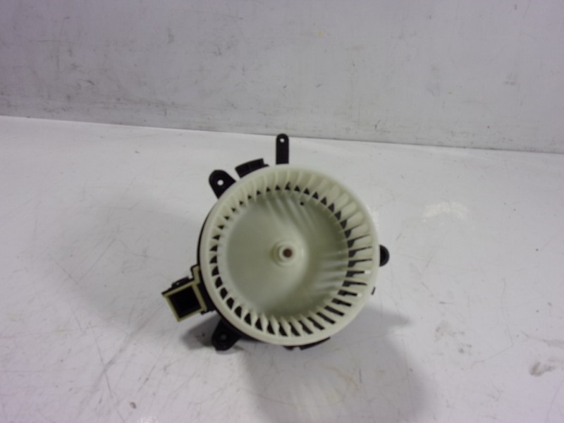 Recambio de motor calefaccion para toyota proace referencia OEM IAM   