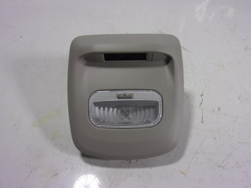 Recambio de piloto interior para toyota proace referencia OEM IAM   