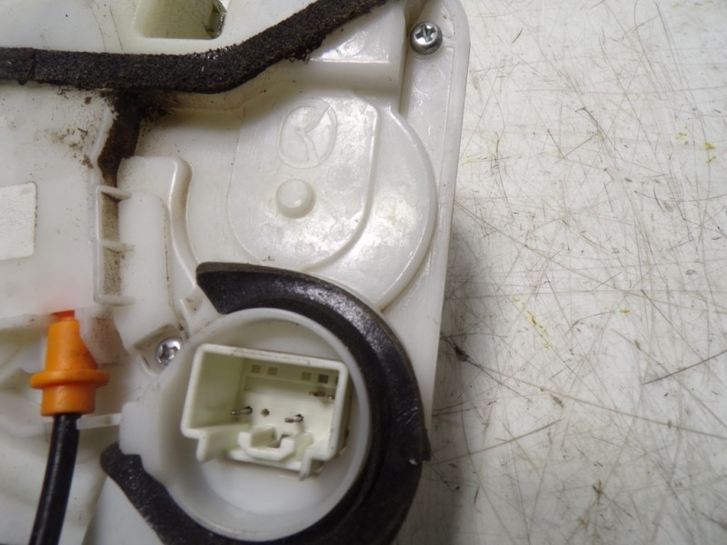 Recambio de cerradura puerta trasera derecha para mazda cx-5 center-line 2wd referencia OEM IAM KD5372310 3K06FO668 