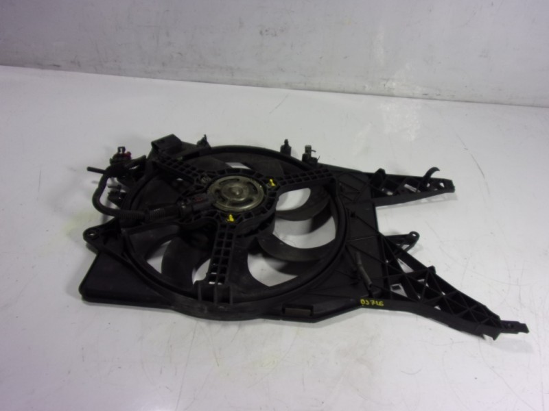 Recambio de electroventilador para opel corsa d 1.3 16v cdti referencia OEM IAM 55702236  
