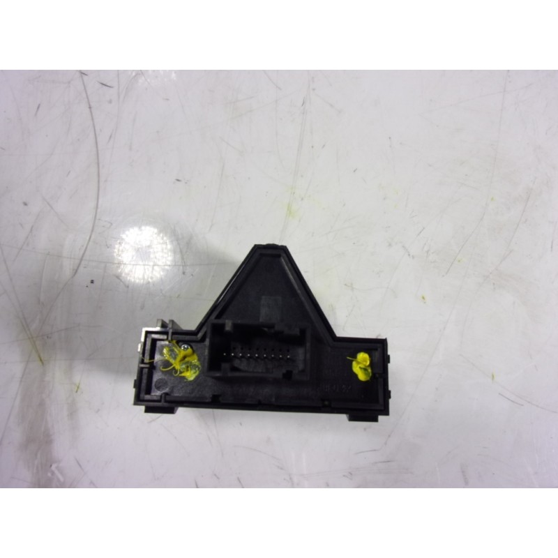 Recambio de warning para opel corsa d 1.3 16v cdti referencia OEM IAM 91164954 91164953 