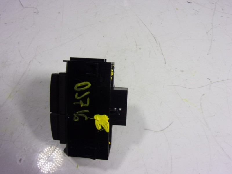 Recambio de warning para opel corsa d 1.3 16v cdti referencia OEM IAM 91164954 91164953 