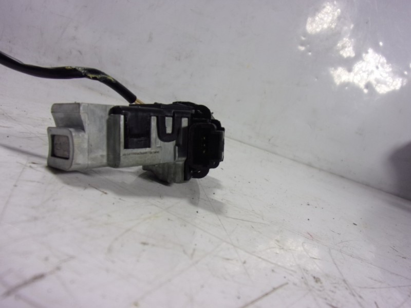 Recambio de antirrobo para toyota proace referencia OEM IAM  9663123380 