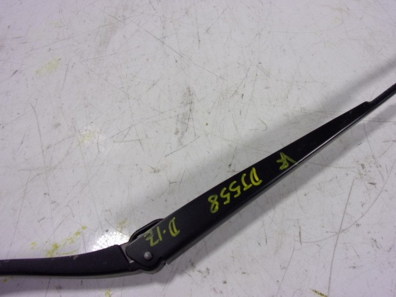 Recambio de brazo limpia delantero izquierdo para toyota proace referencia OEM IAM   