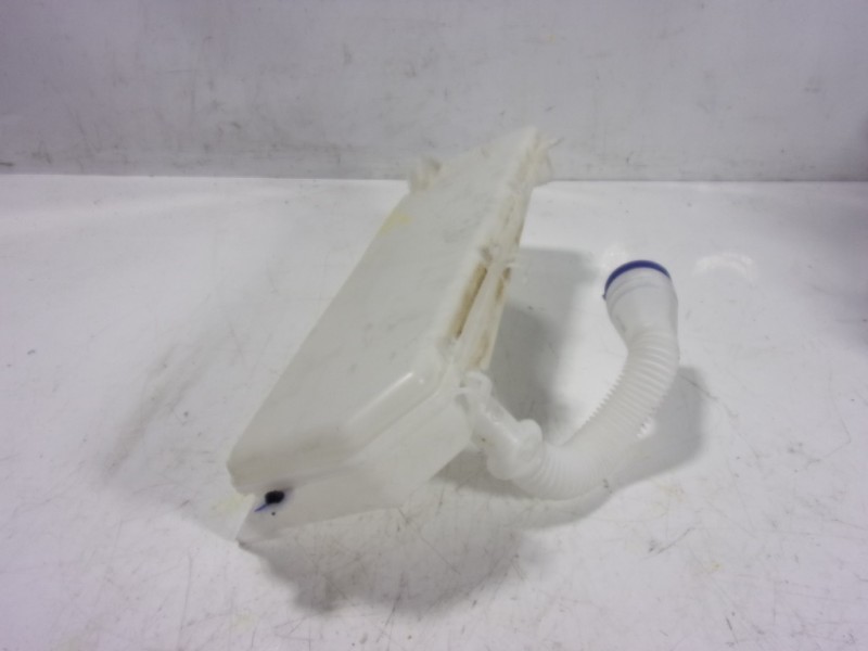 Recambio de deposito limpia para toyota proace referencia OEM IAM   