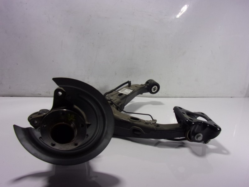 Recambio de mangueta trasera derecha para toyota proace referencia OEM IAM   