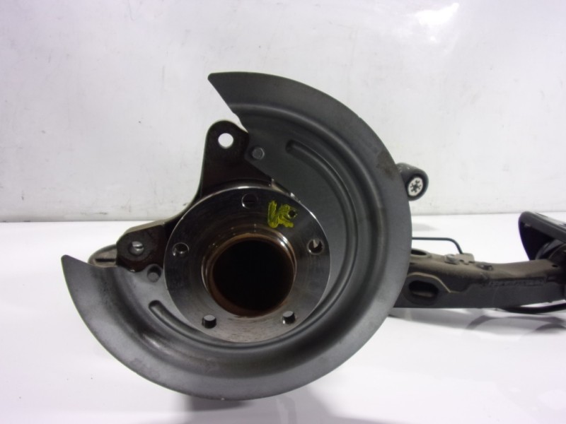 Recambio de mangueta trasera derecha para toyota proace referencia OEM IAM   