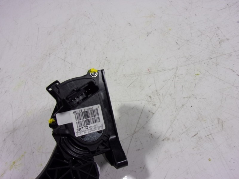 Recambio de potenciometro pedal para toyota proace referencia OEM IAM  9838028180 