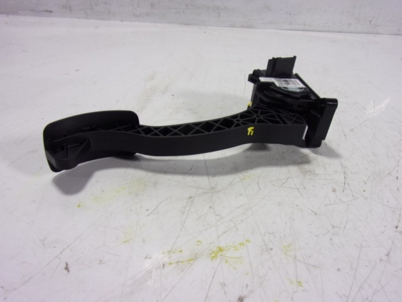 Recambio de potenciometro pedal para toyota proace referencia OEM IAM  9838028180 