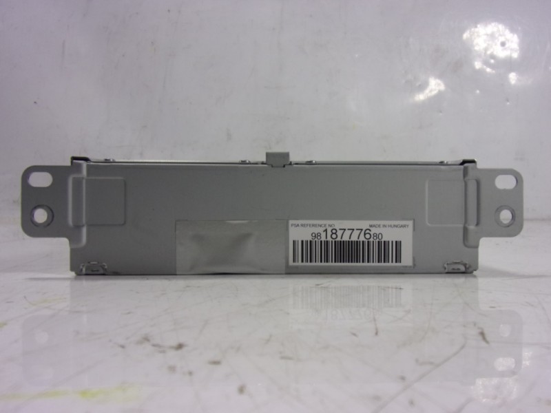 Recambio de sistema audio / radio cd para toyota proace referencia OEM IAM  9818777680 