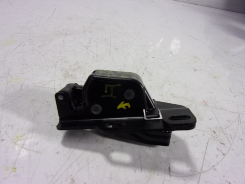 Recambio de cerradura puerta trasera derecha para toyota proace referencia OEM IAM   