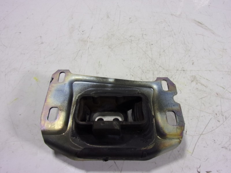 Recambio de soporte cambio para toyota proace referencia OEM IAM   