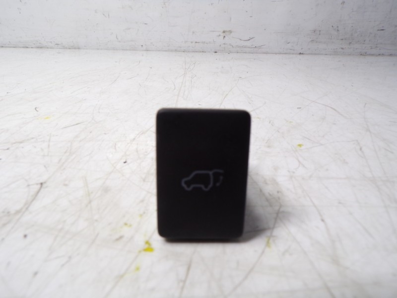 Recambio de maneta porton para toyota rav 4 advance hybrid referencia OEM IAM 8493042040 15B116 