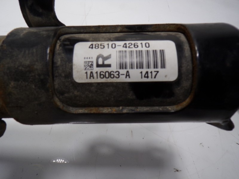 Recambio de amortiguador delantero derecho para toyota rav 4 advance hybrid referencia OEM IAM 4851080796 1A16063A 