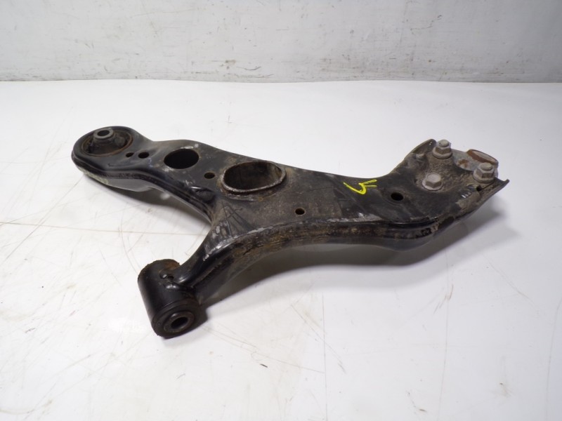 Recambio de brazo suspension inferior delantero derecho para toyota rav 4 advance hybrid referencia OEM IAM 4806842060  