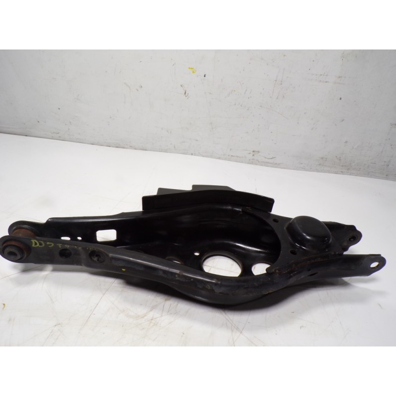 Recambio de brazo suspension inferior trasero derecho para toyota rav 4 advance hybrid referencia OEM IAM 4873042040  