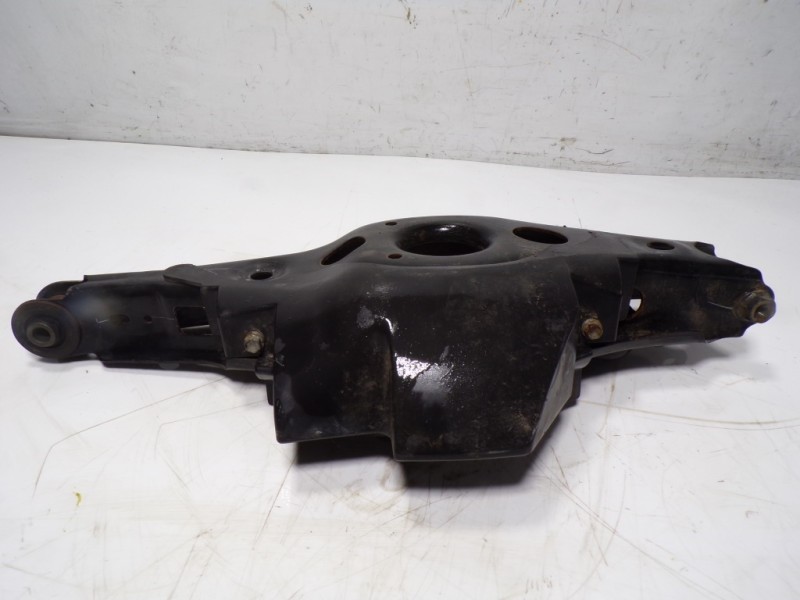 Recambio de brazo suspension inferior trasero derecho para toyota rav 4 advance hybrid referencia OEM IAM 4873042040  