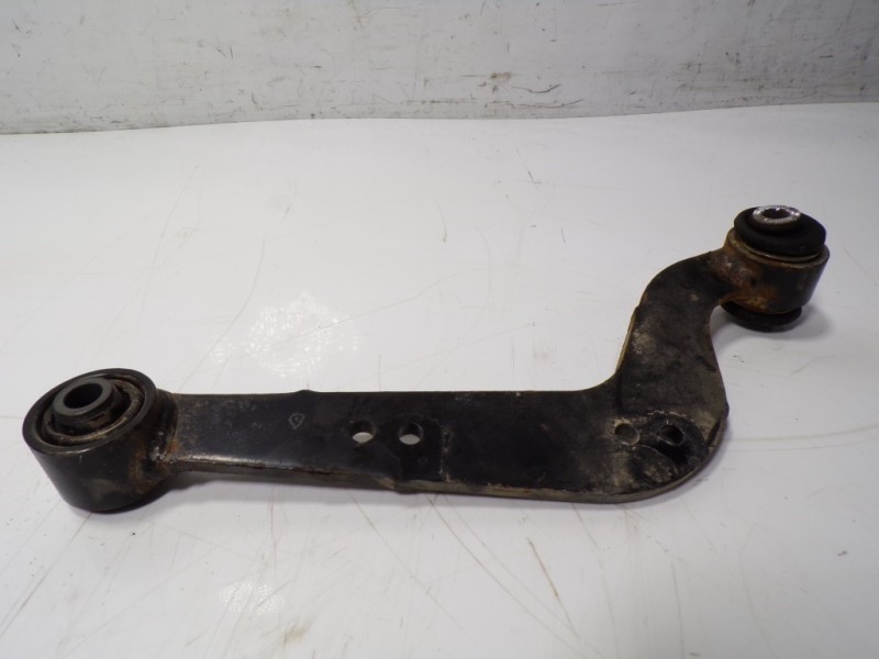 Recambio de brazo suspension superior trasero izquierdo para toyota rav 4 advance hybrid referencia OEM IAM 4879042020  