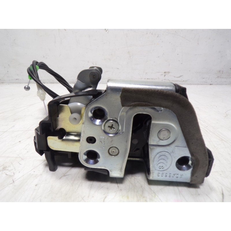 Recambio de cerradura puerta trasera izquierda para toyota rav 4 advance hybrid referencia OEM IAM 6906033120 7091200 