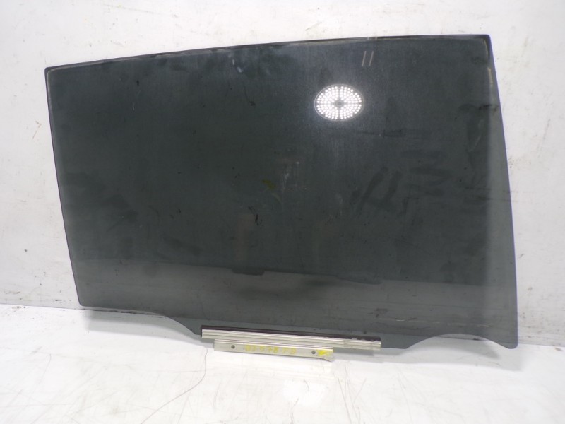 Recambio de cristal puerta trasero derecho para toyota rav 4 advance hybrid referencia OEM IAM 6811342150  