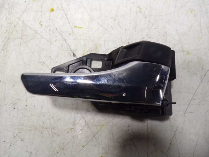 Recambio de maneta interior delantera derecha para toyota rav 4 advance hybrid referencia OEM IAM 6920533111C0  