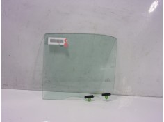 Recambio de cristal puerta trasero izquierdo para toyota yaris cross 1.5 vvti 16 v 55 kw referencia OEM IAM 681040D011  